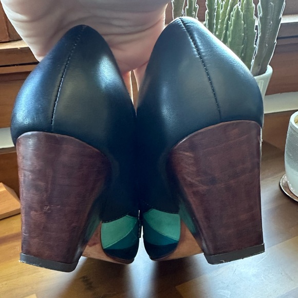 Fluevog EXCELLENT Purpose Scheme angular suede booties in turquoise/navy -7.5/8 - Picture 9 of 16